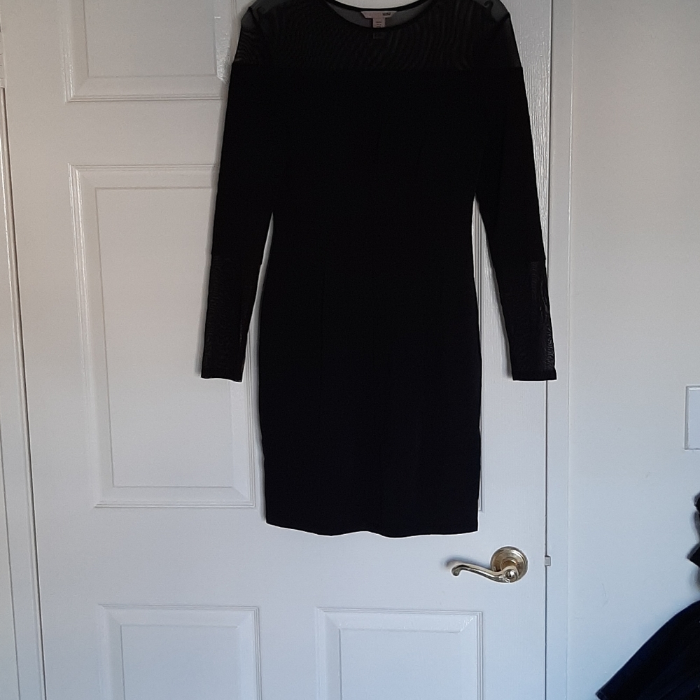 Black chic dress